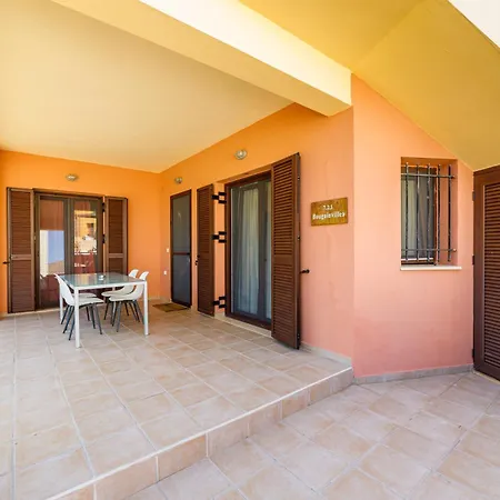 Bougainvillea Ferienhaus